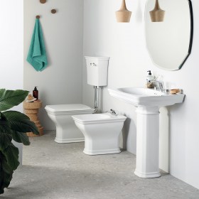 Bagno completo classico Civitas con sanitari monoblocco