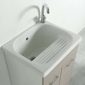 lavatoio in ceramica Dordogne 60x50 con strizzatoio incorporato, con troppo pieno e predisposto per una rubinetteria monoforo. 
