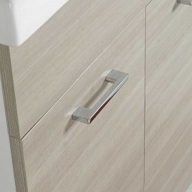 Dettaglio maniglie cromate installate sul mobile lavatoio 60x50 Dordogne