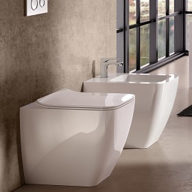 Sanitari Bagno KIUB di Hidra Ceramica A Terra Traslati